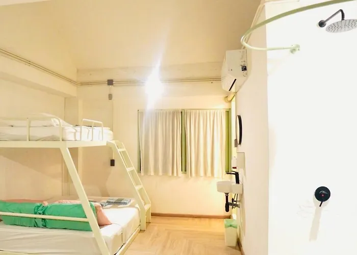 Group Bunk Khaosan Hotel 3*