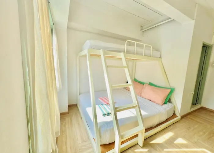 Group Bunk Khaosan Hotel