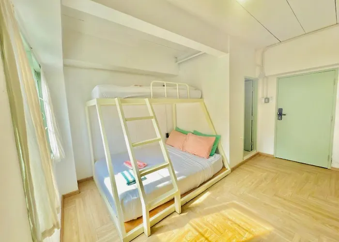Group Bunk Khaosan Hotel 3*