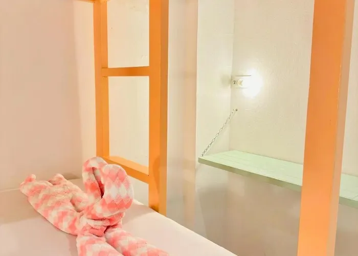 Group Bunk Khaosan Hotel 3*