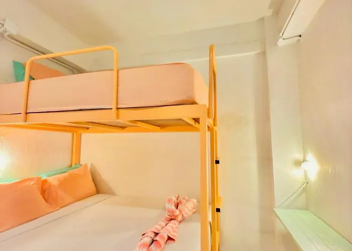 Group Bunk Khaosan Hotel